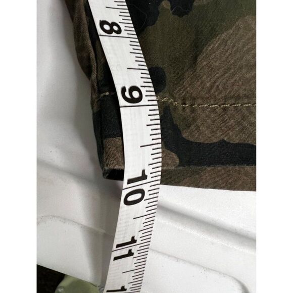 Levi Strauss Signature Cargo Shorts.  Camouflage. Size 38 - Picture 8 of 10